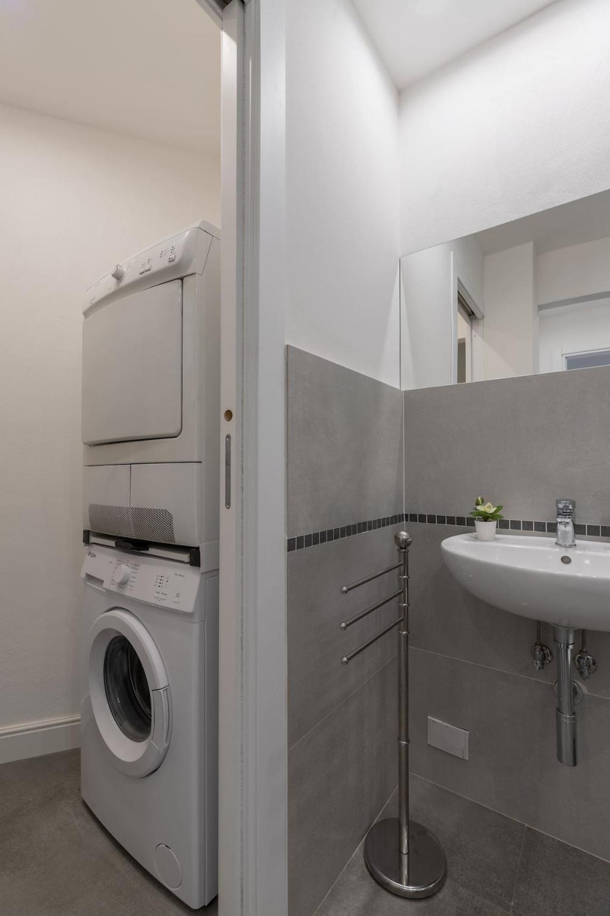 Careggi-rifredi Chic Tramvia-parking Apartment Florence